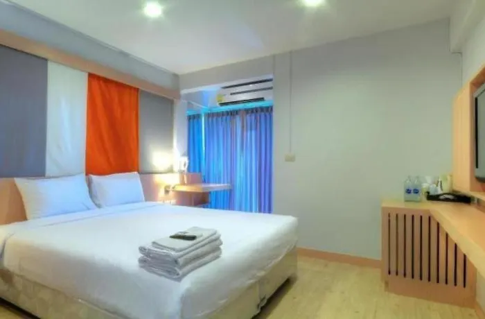 Отель Bs Premier Airport 4*