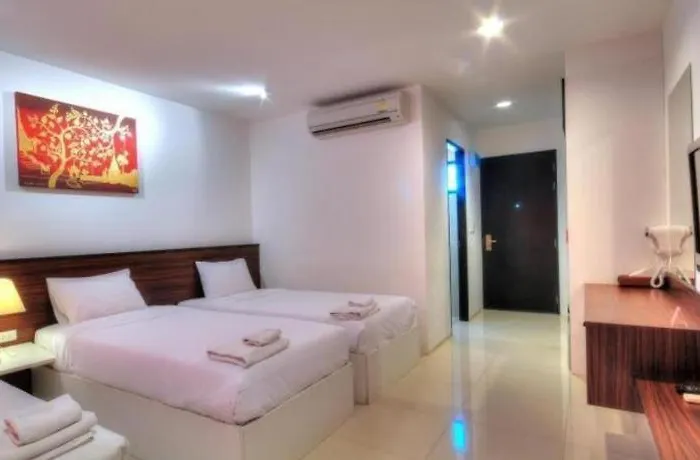 Hotel Bs Premier Airport