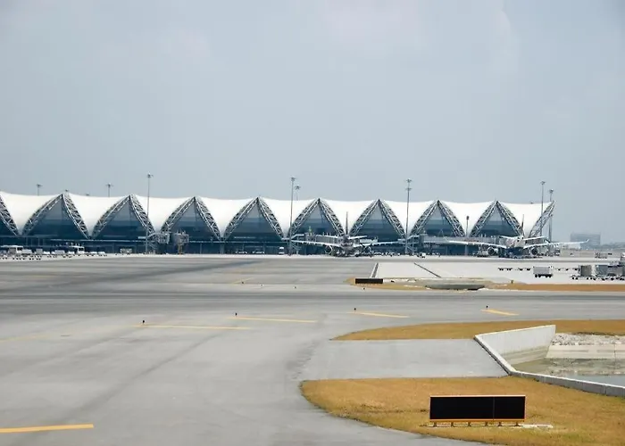 Bs Premier Airport Отель Бангкок