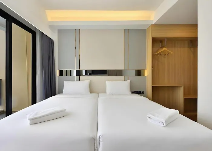 Bs Premier Airport Отель 4*